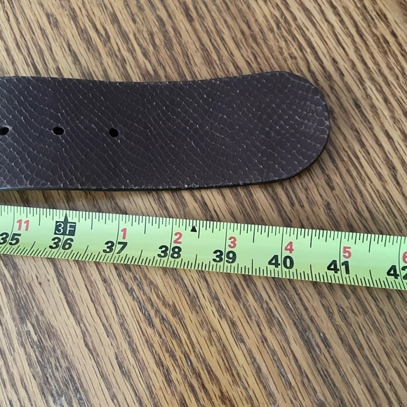 Chico’s Tortoise Toned Bold Buckle Leather Belt - Picture 8 of 9